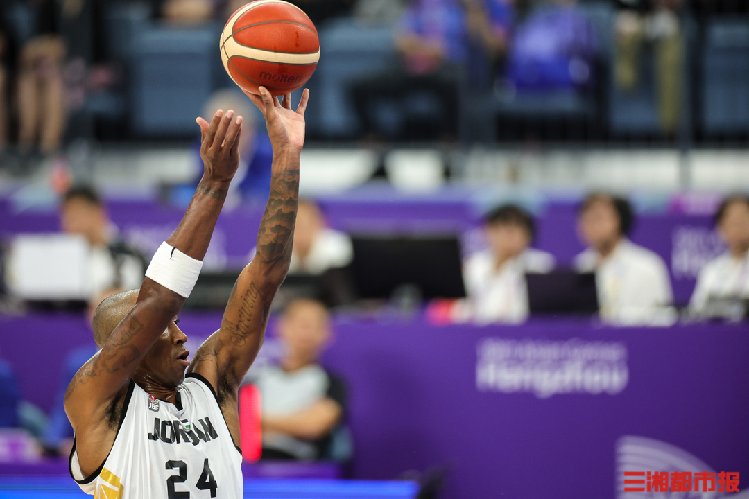 "约旦科比"杰弗森,率领约旦男篮90-71击败中国台北男篮,豪取5连胜晋级
