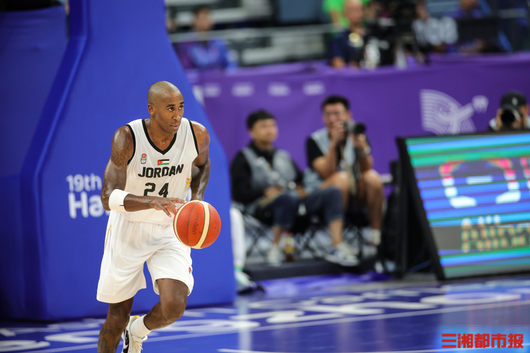 "约旦科比"杰弗森,率领约旦男篮90-71击败中国台北男篮,豪取5连胜晋级