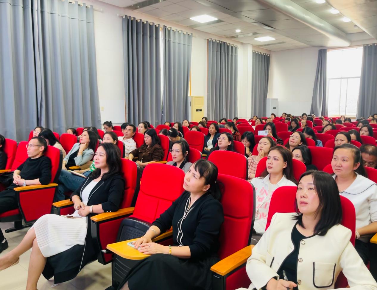 赋能"心"力量,护航"心"成长,心理健康讲座走进溆浦警予学校