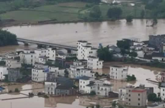 粤北4月降水百年一遇，北江洪峰正通过清远市区