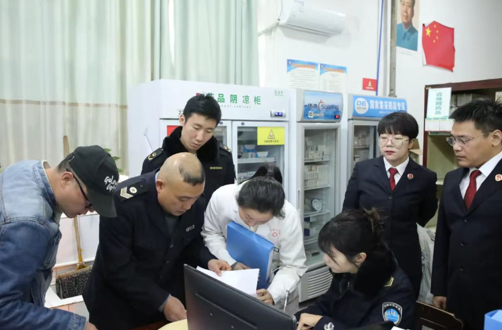 急诊科主任违规开出2846支“杜冷丁”，获刑3年