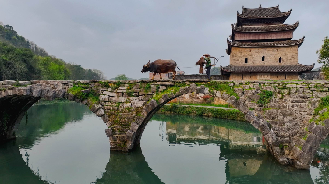 国庆假期机票酒店均较去年下降，今年“十一”出游性价比高了