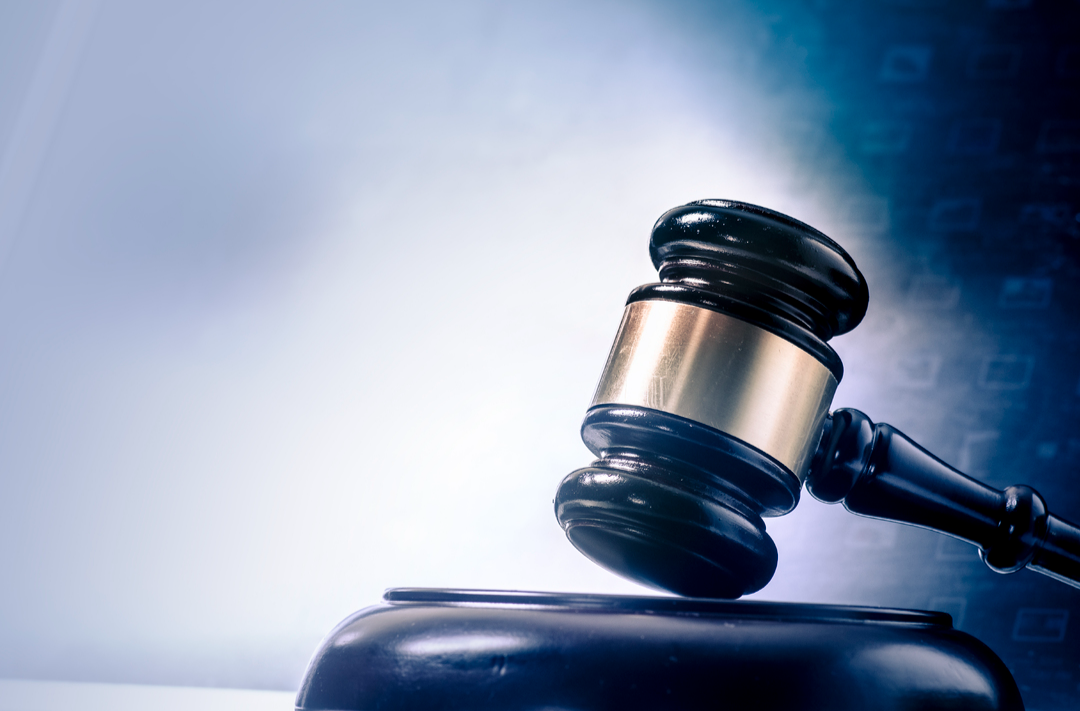 摄影师离职被老东家索赔20万元，法院驳回原告诉求
