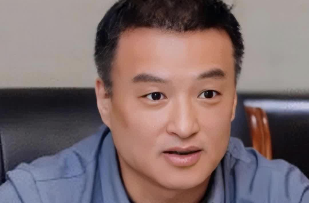 军哥说新闻｜北京一副校长贪腐2120万余元