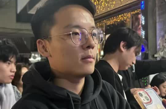 驱车两天，00后小伙从上海来怀化找晓华姐“开盲盒”