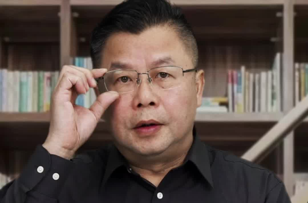 军哥说新闻｜李嘉诚甩卖港口？切莫留千古遗恨