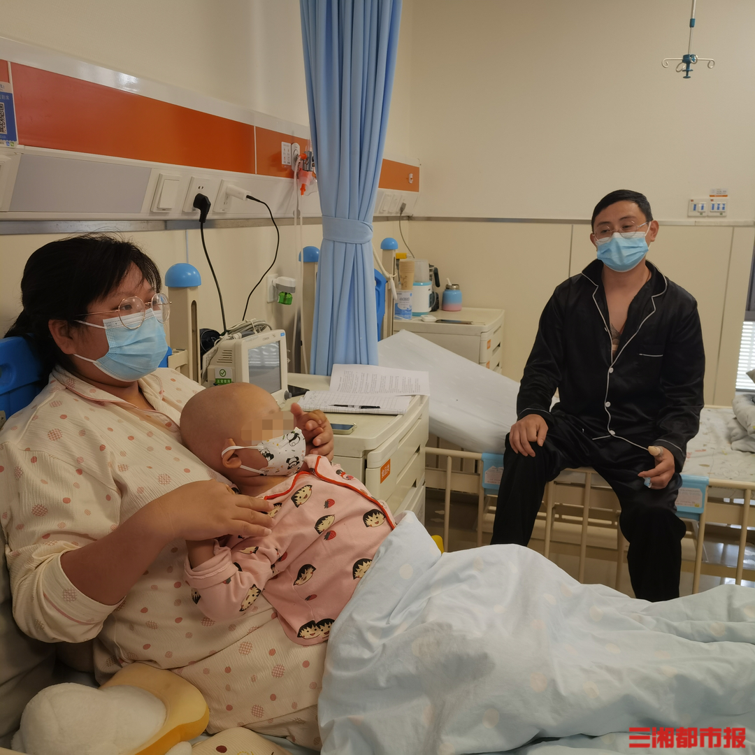 26℃｜夫妻搶著割肝救女！傷殘爸爸上陣，3歲愛女重生