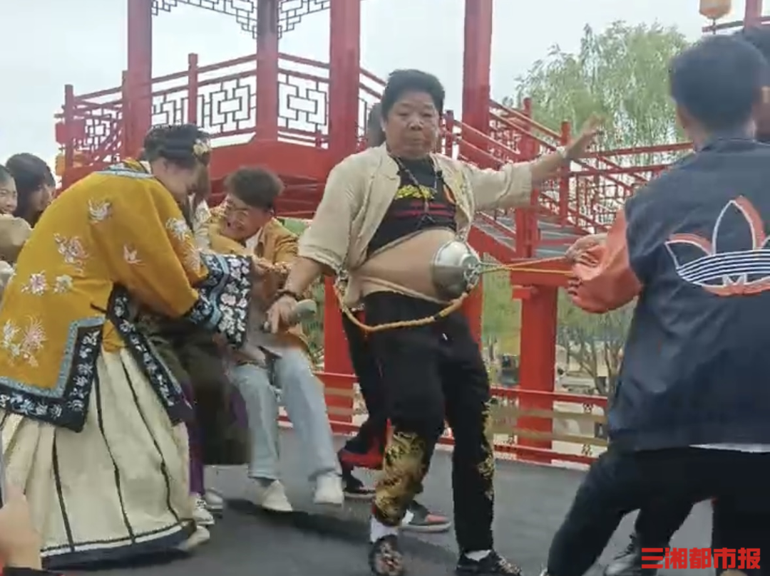 肚皮吸碗悬于空中飞行两公里，“神肚王”计划再次冲击吉尼斯世界纪录