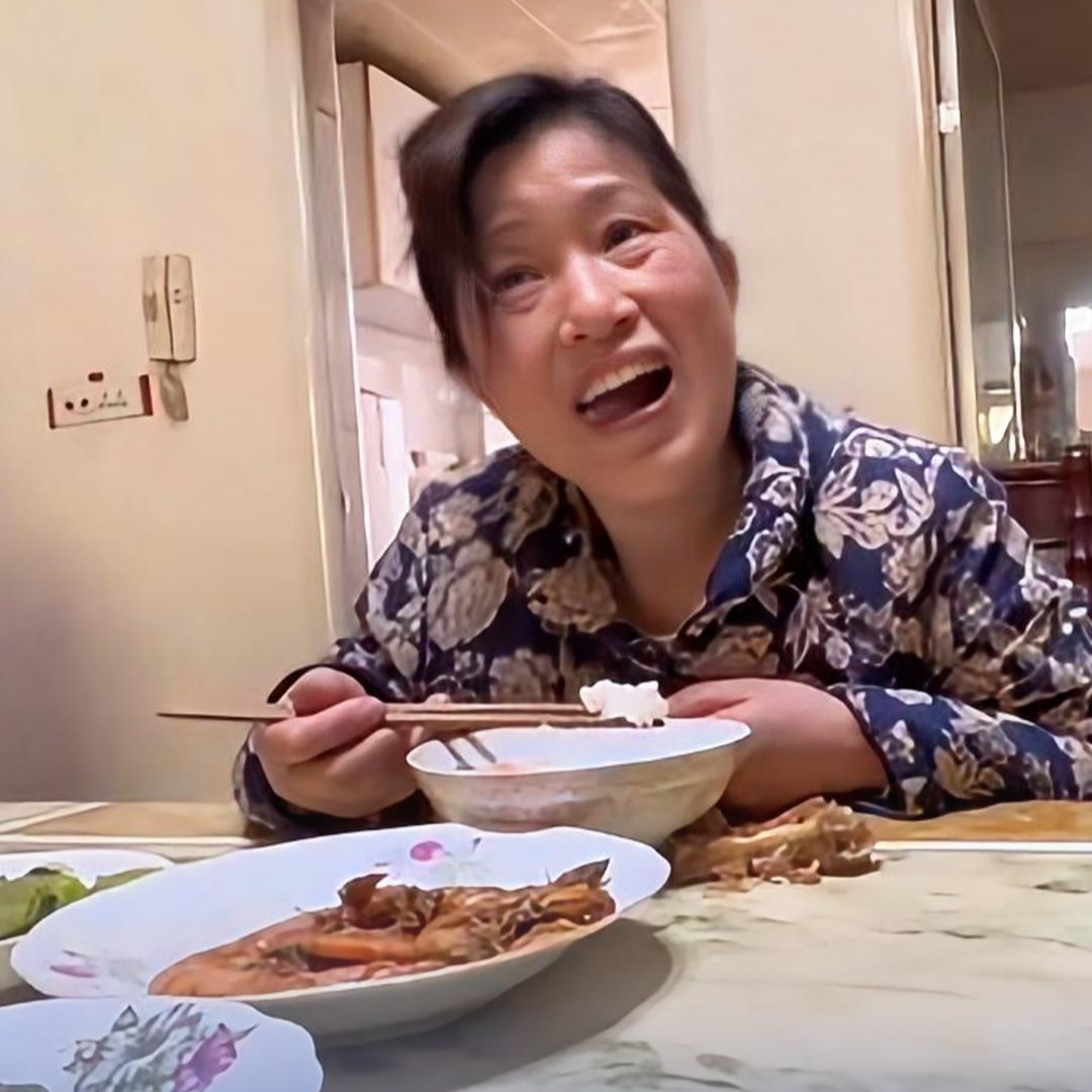 小伙瞒着父母考上北大研究生，妈妈“一脸震惊”成表情包