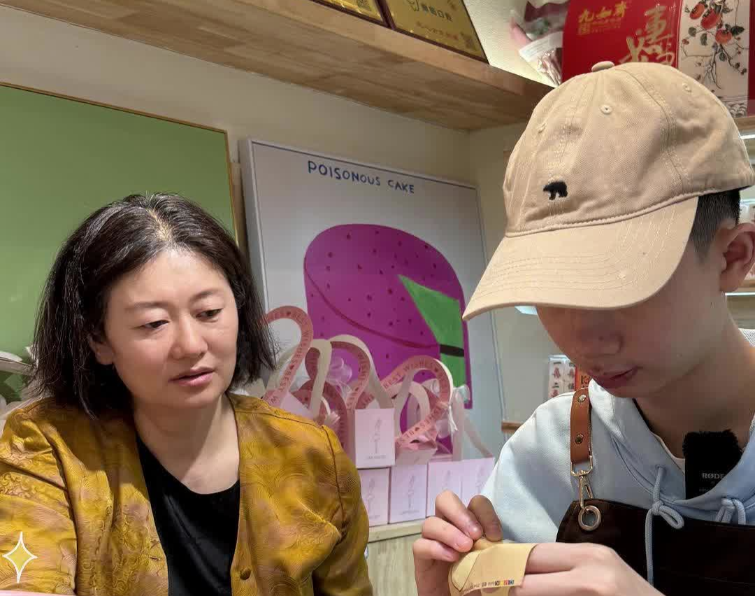 大多数 |  她给21岁孤独症儿子开了一家面包店