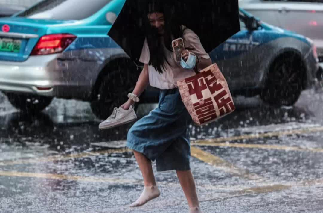 假期返程注意！湖南迎来暴雨、强对流天气