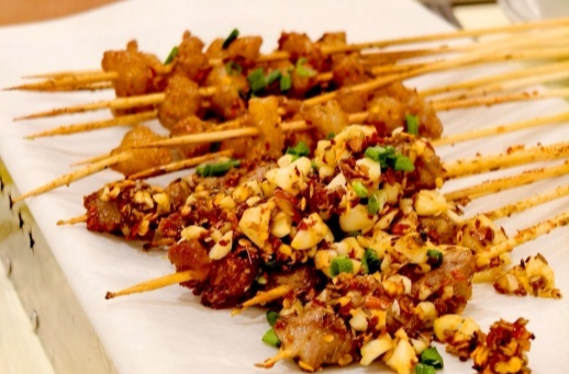 多味鲜香点燃“巴陵食光”
