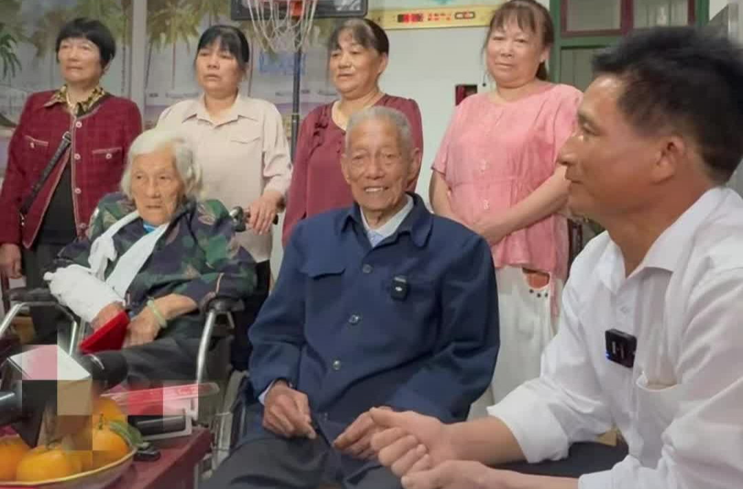 浏阳百岁夫妻恩爱一生，幸福就是长寿秘诀