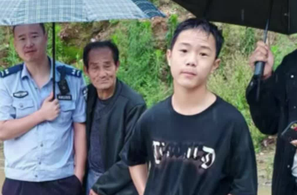 26℃｜14岁少年智救落水女子，“在校学的防溺水知识帮了大忙”
