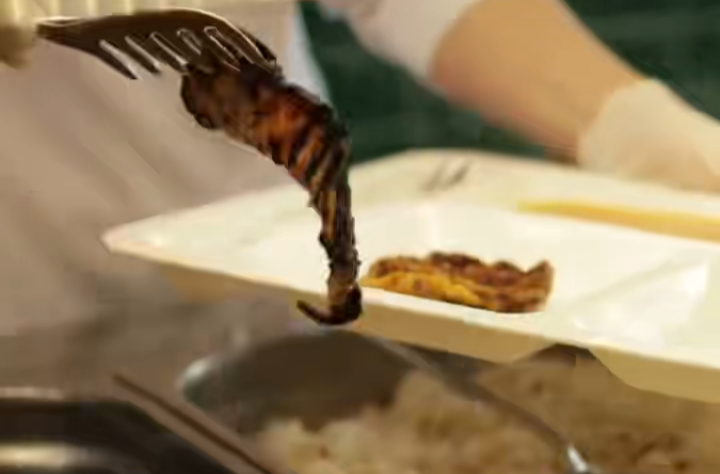 “三考”临近，湖南市场监管局发布提示：考生尽量在学校食堂或家中用餐
