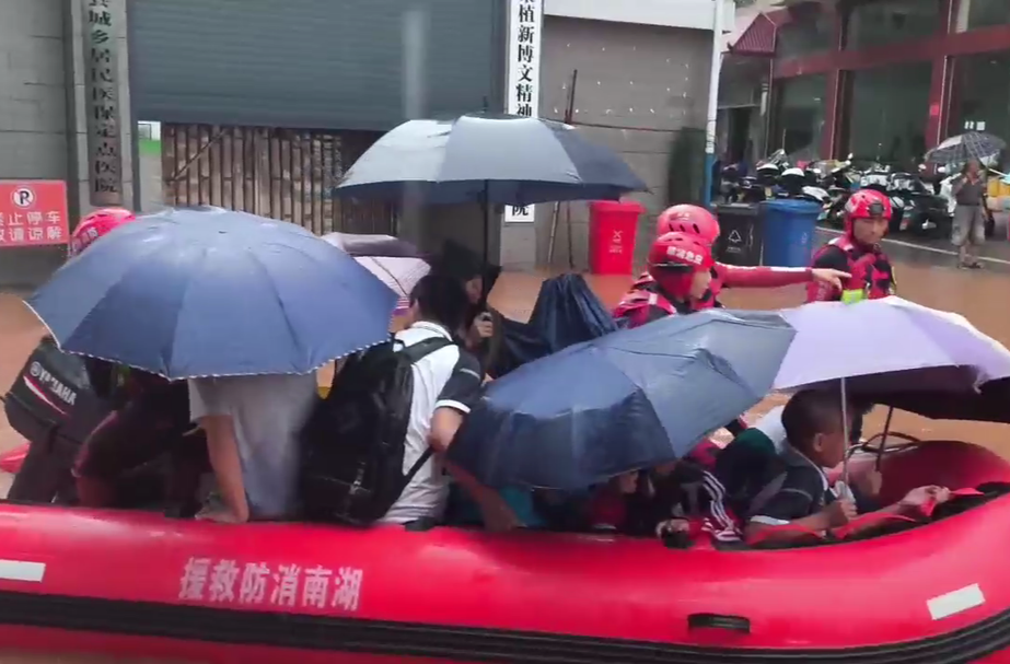 别急，“送考船”来了