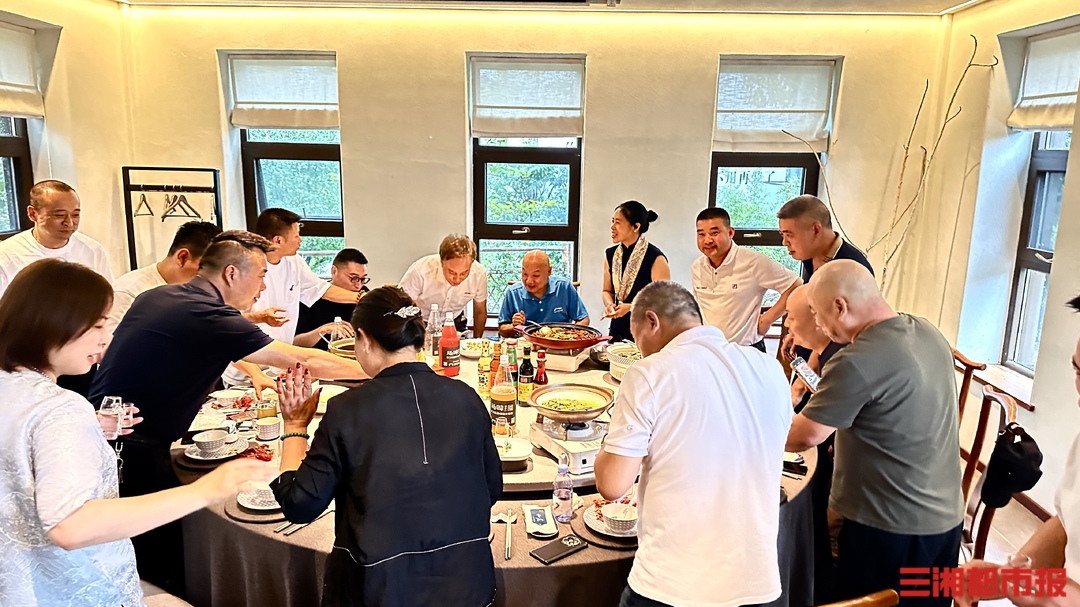 “味道湖南之岳阳一桌菜”迎答谢会，24家餐企共鉴洞庭湖区菜