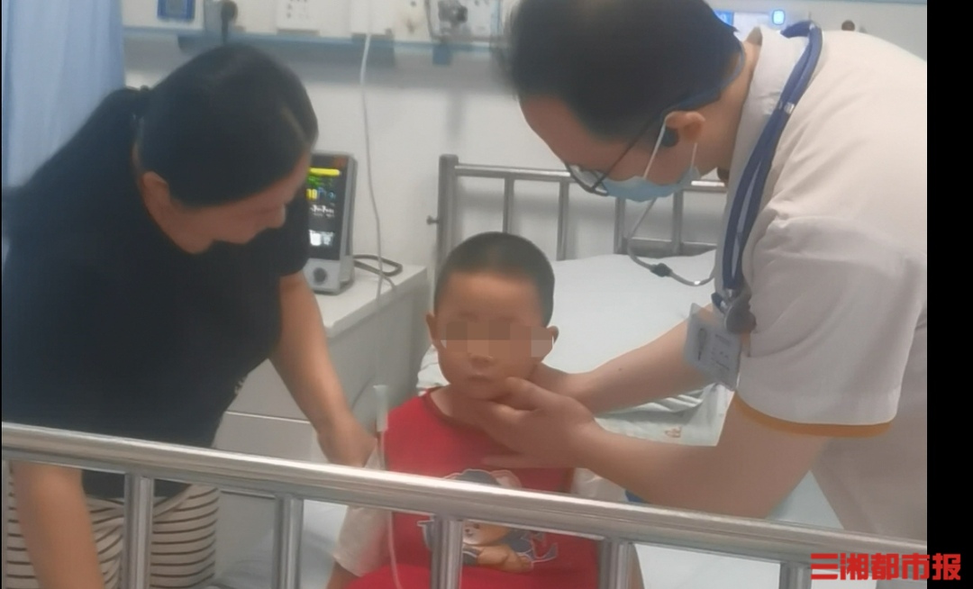 儿童误吃药物事件频发  医生：当下没有症状也要立即就医