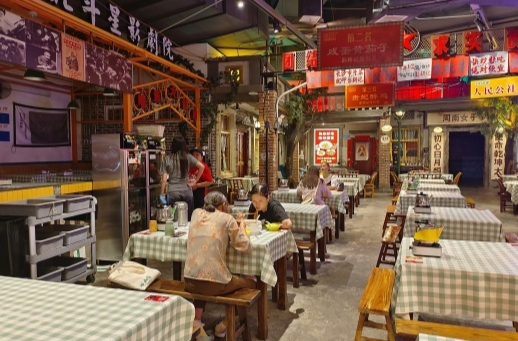 “后高考經(jīng)濟”升溫，呈現(xiàn)多元化、品質(zhì)化、個性化趨勢