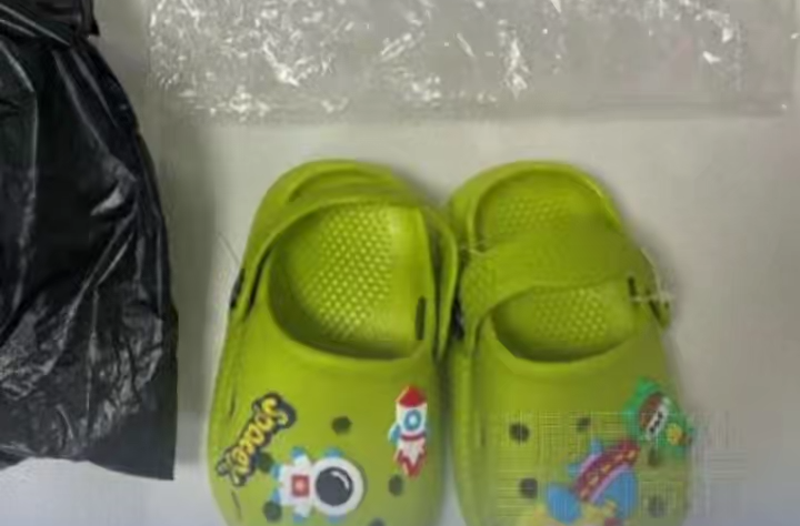 含超標(biāo)增塑劑、或致兒童性早熟，請(qǐng)勿購(gòu)買PVC“毒拖鞋”