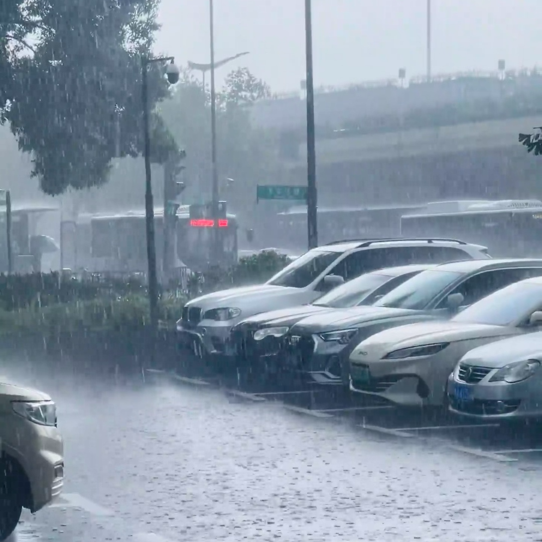 湖南省气象局提升气象灾害（暴雨）应急响应至三级