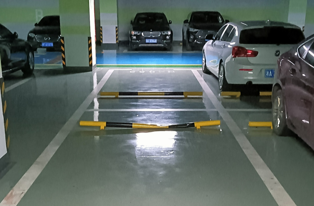 小區(qū)大事｜“子母車(chē)位”變普通車(chē)位，買(mǎi)賣(mài)雙方及中介都未現(xiàn)場(chǎng)核實(shí)