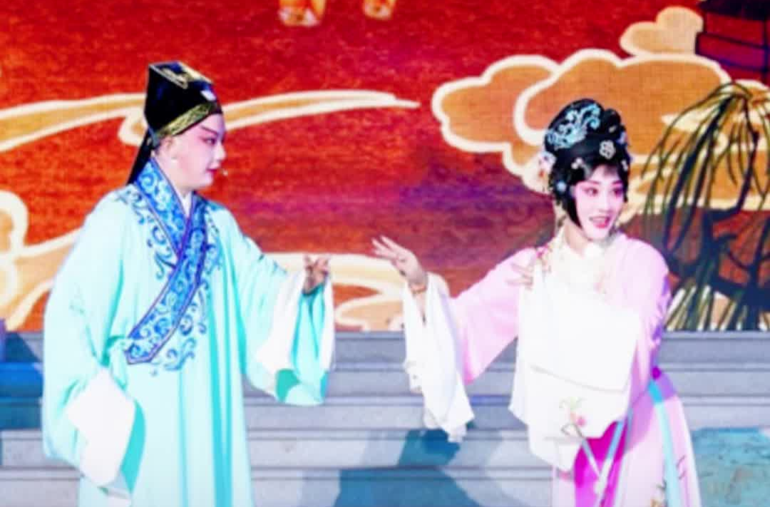 七夕故事 | “胡大姐，哎”，刘海哥亮相“人民中路321戏剧市集”