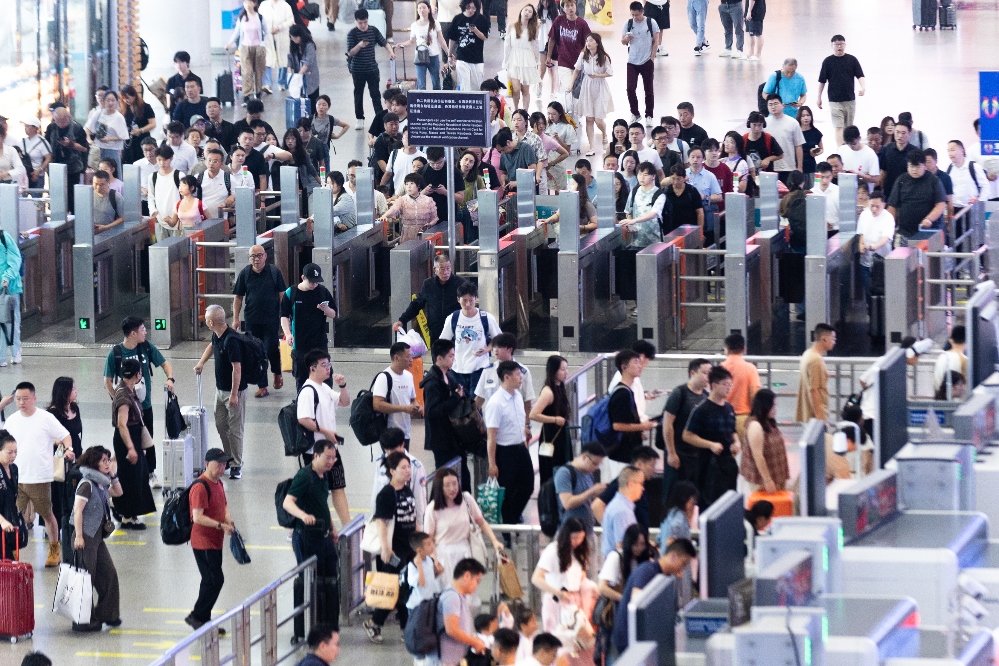 2019.8万人！长沙南站管内18站暑运旅客发送量突破历史峰值