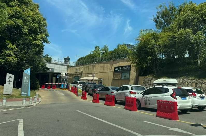 长沙“三馆一厅”停车即将收费，机动车5元/小时，首小时免费