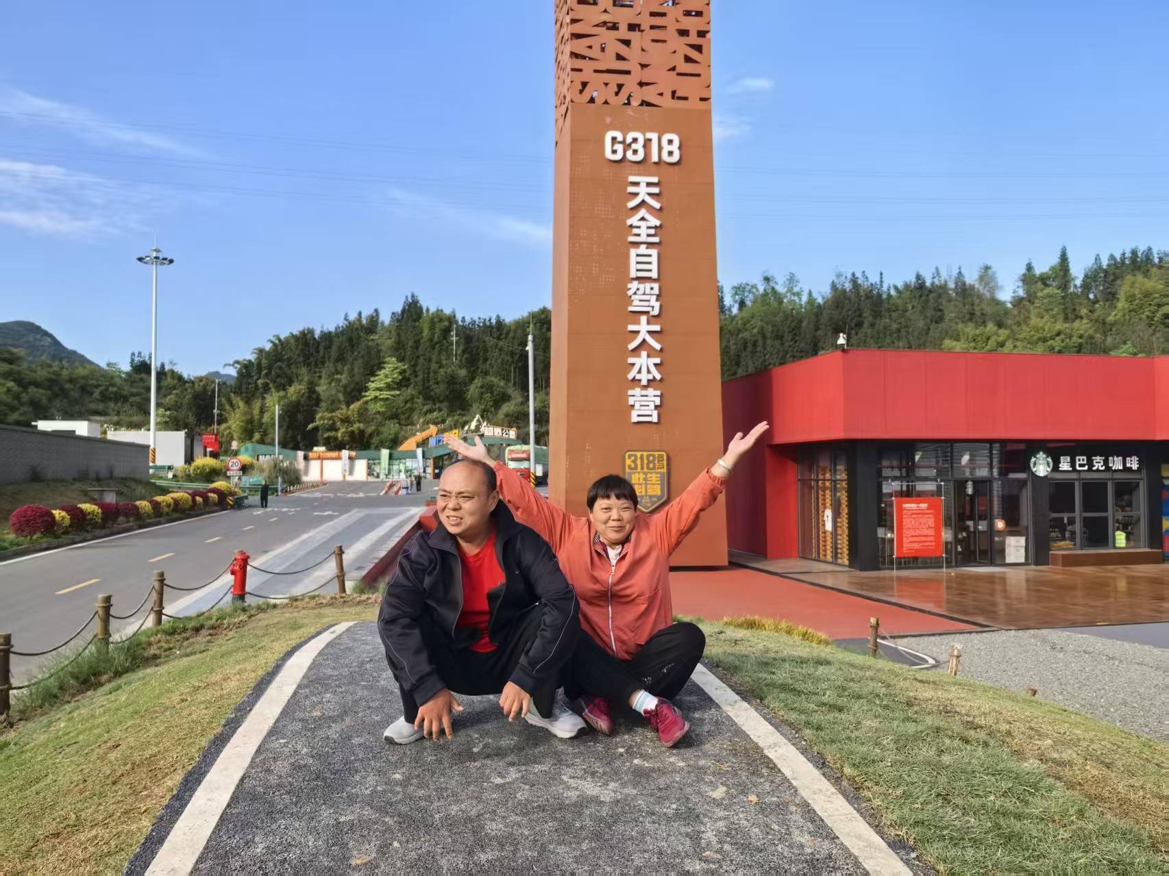 爱的旅程，56岁母亲带智龄两岁的儿子自驾游九省区