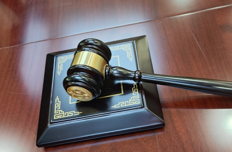 翟欣欣一审获刑12年，律师解读敲诈勒索认定标准