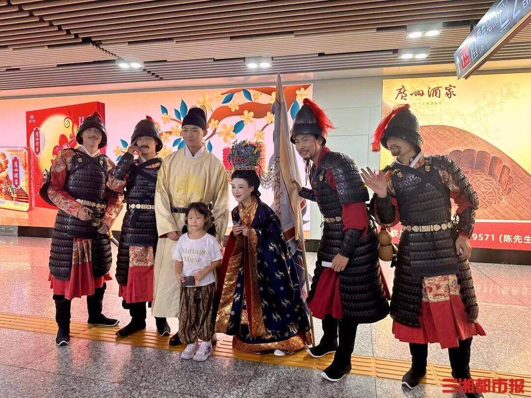 金甲将军巡城了！长沙天心阁文化快闪再现明代甲胄