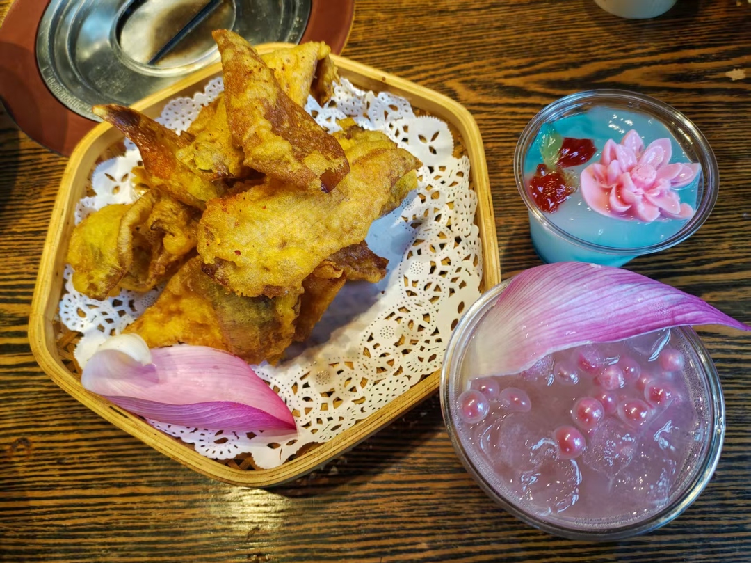 长沙消费市场刮起“荷”风,炸荷花、轻乳荷花茶等受青睐
