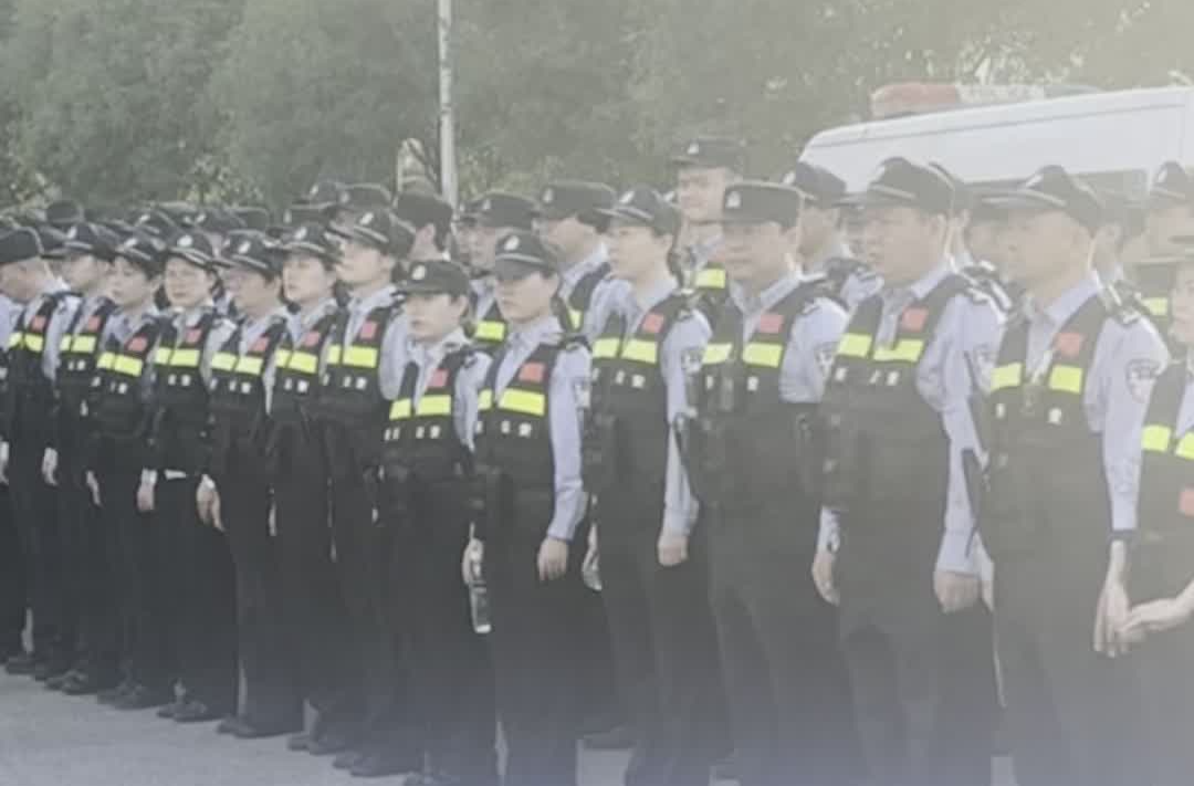 邵阳VS张家界即将开赛,安保提前进场布防 安全感拉满