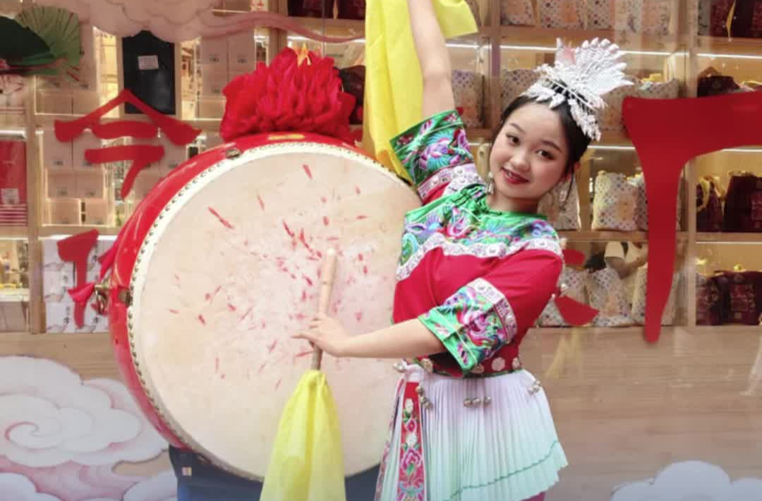 苗鼓女孩长沙秀艺，国庆庙会看千年非遗｜嗨FUN十一