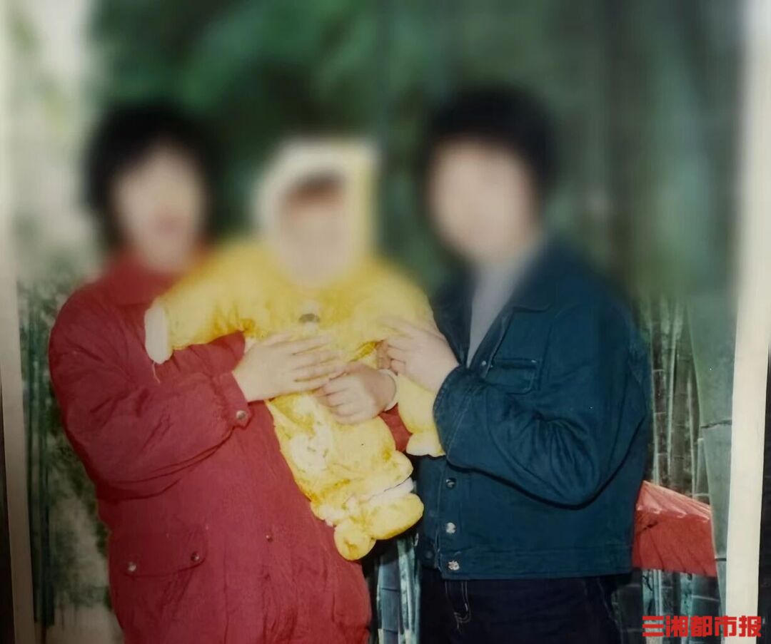 一张老照片,30年牵挂!岳阳警方帮广东女子找到离散母亲|26℃