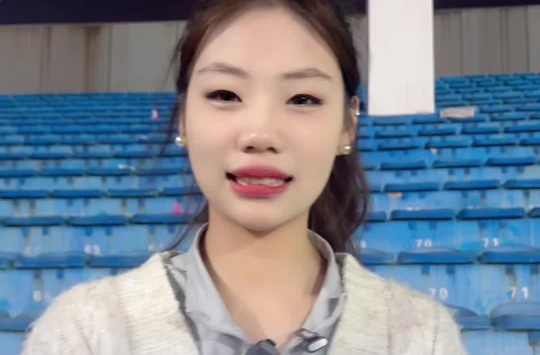 温存恺女友从长沙赶来加油他后半场超常发挥很满意