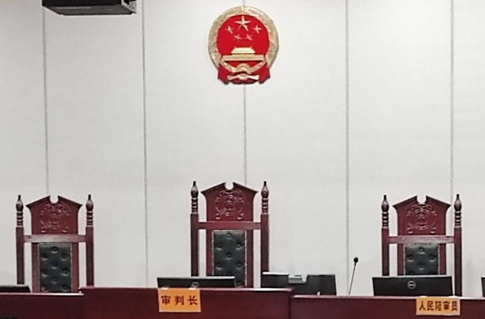 熟人介绍的对象也要擦亮眼睛，男子冒充公职人员骗取多名女性200多万元