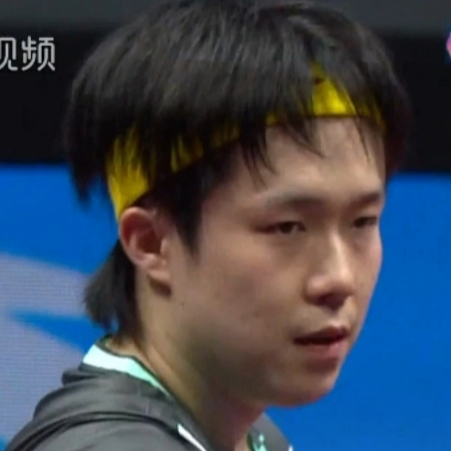 正手“离家出走”，王楚钦“蛐蛐”自己