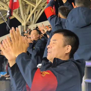 湘超赛场燃情助威，邵阳创业商会为家乡球队呐喊