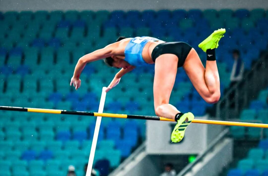 撑杆似满弓｜我是刘贵香