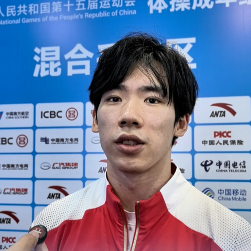 张博恒单杠夺个人全运会首金，赛后混采1分钟纯享版