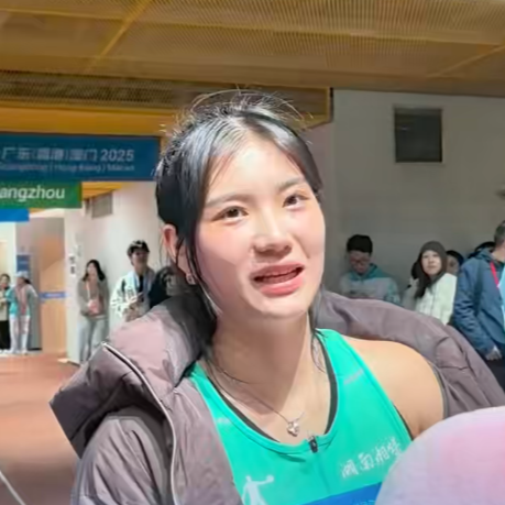 夏思凝接连刷新个人赛季最好成绩，“欢迎来湖南吃青辣椒炒肉拌面”｜湘遇十五运会