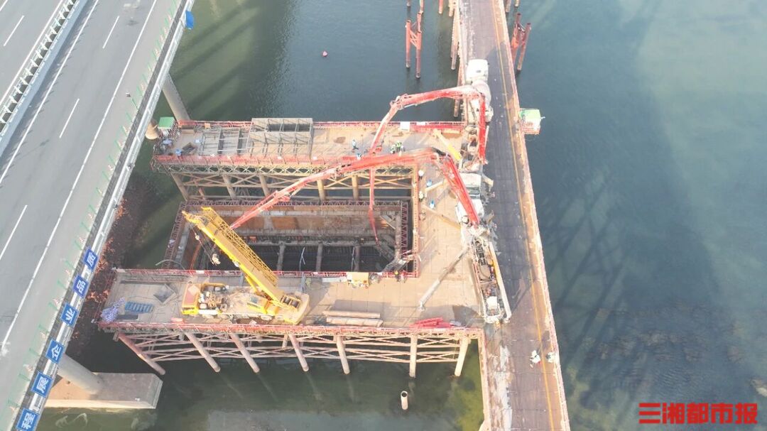 洣水特大桥首个主墩承台顺利浇筑！G4湖南段又一扩容项目加速推进
