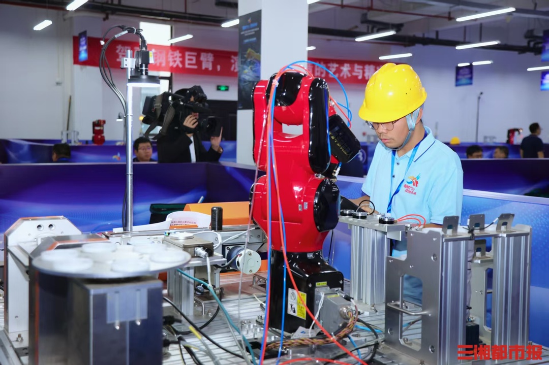 技能越硬工资越高，湖南三级联动落实技能人才薪酬新政