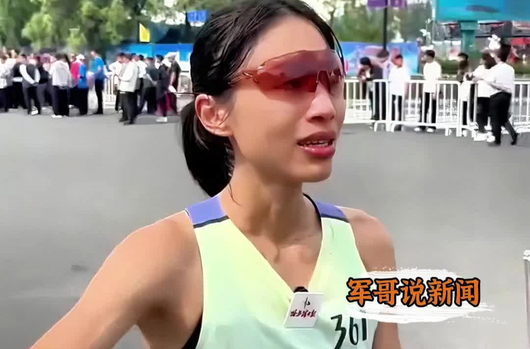 军哥说新闻｜最快女护士受处分，追梦莫越界撞红线