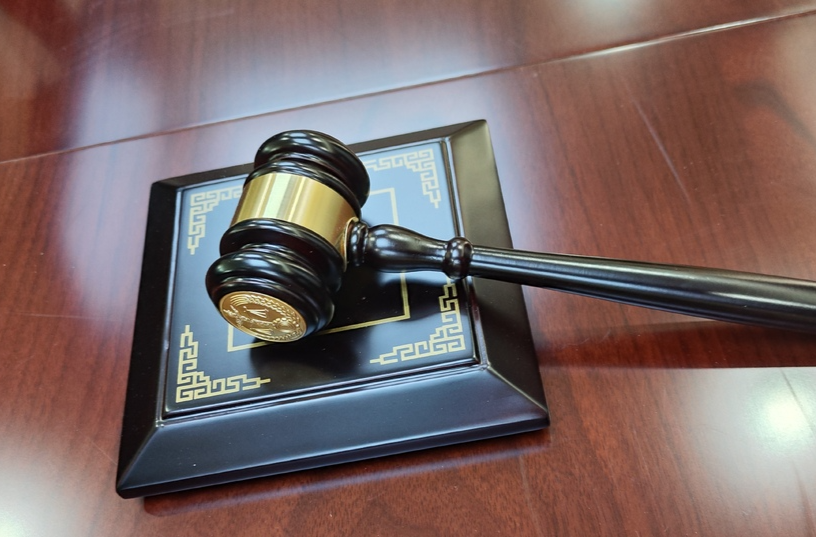 父亲生前给儿子20万元买婚房，继母起诉要求返还