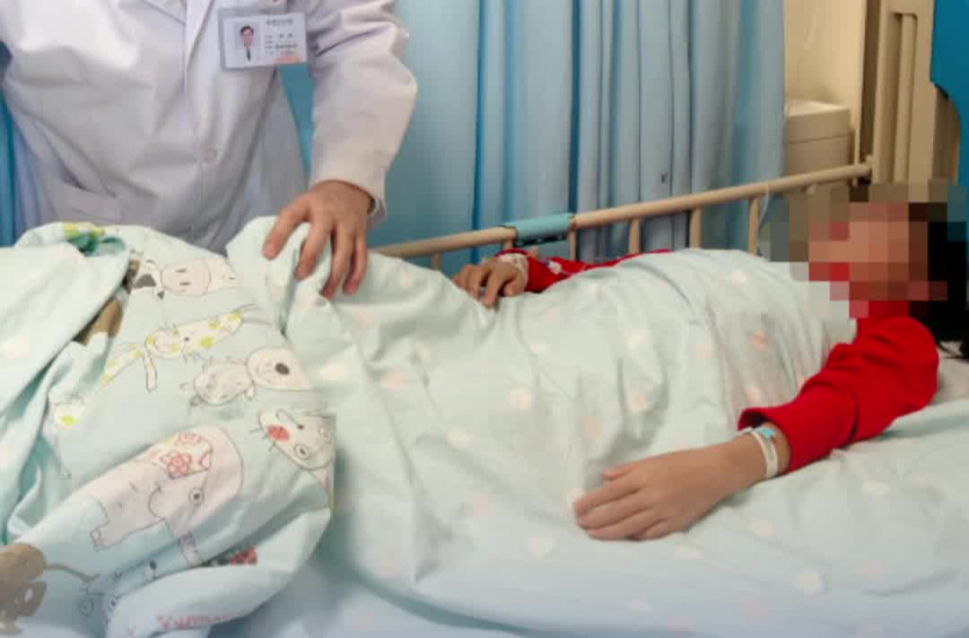 膀胱裝上“起搏器”，女孩10年尷尬難題得到解決