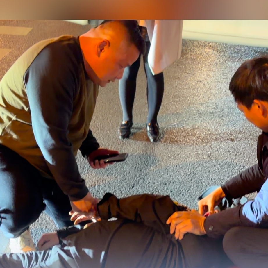 保安街头突然倒地，曙光救援队长出手心肺复苏