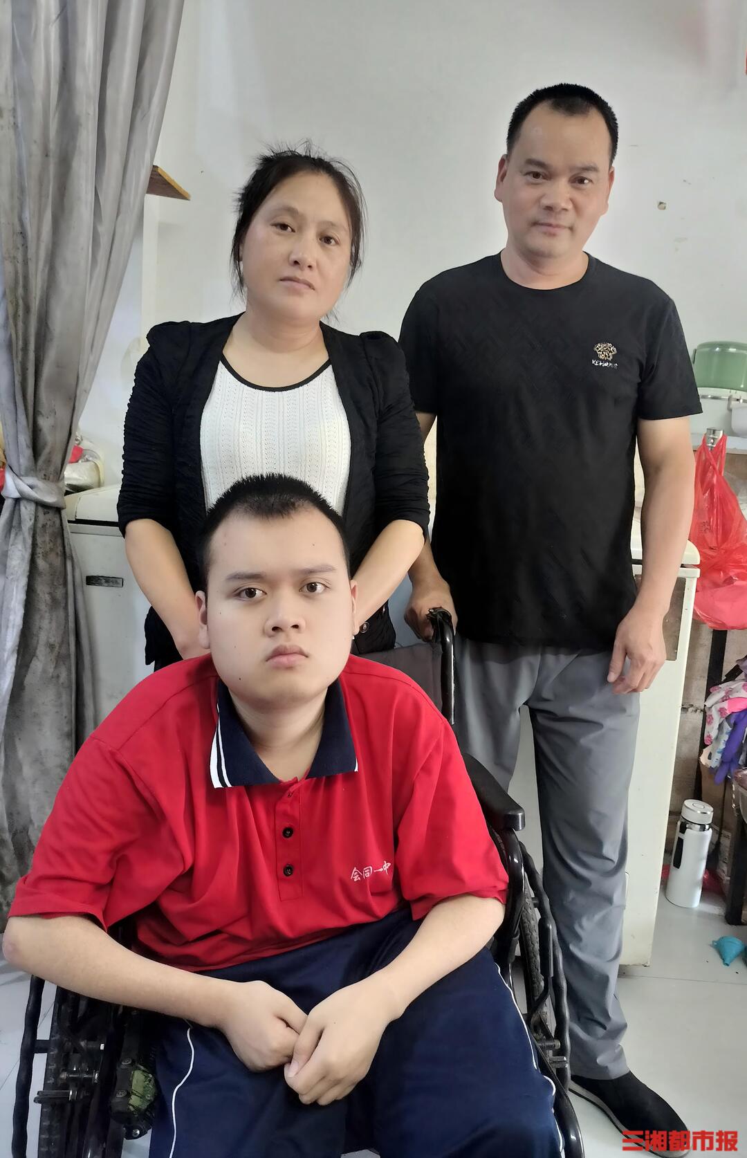罕见病学子圆梦湘潭大学!学校减免4年学费,还安排无障碍陪读宿舍